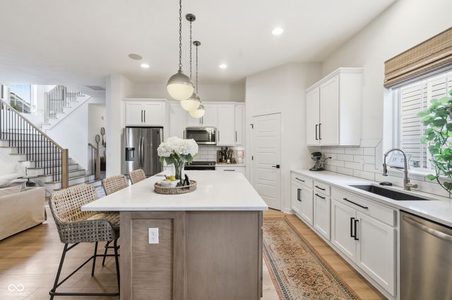 15471 Heatherbank Drive, Westfield, IN 46074