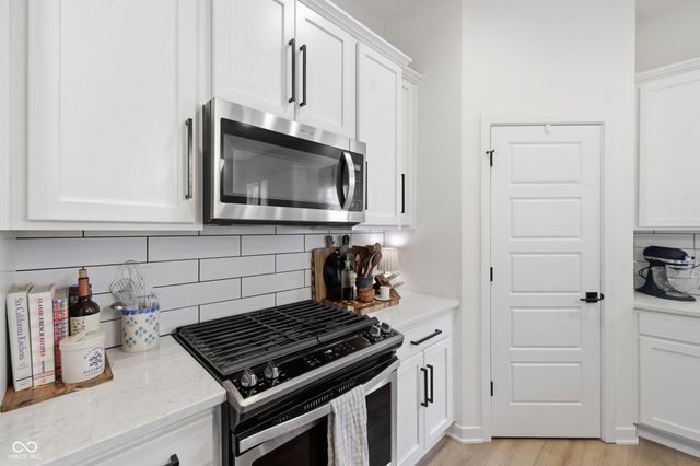 15471 Heatherbank Drive, Westfield, IN 46074