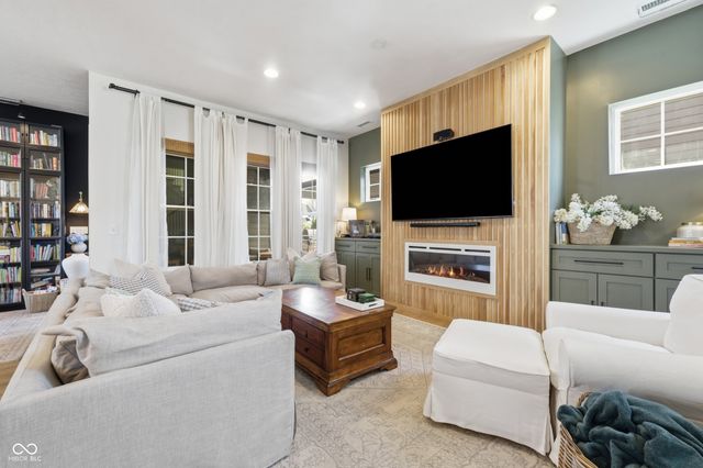 15471 Heatherbank Drive, Westfield, IN 46074