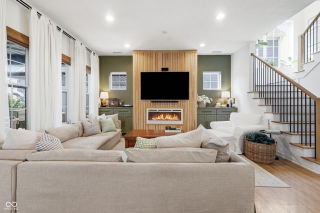 15471 Heatherbank Drive, Westfield, IN 46074
