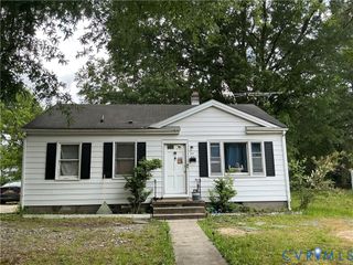 80 Henrico St, Petersburg, VA 23803