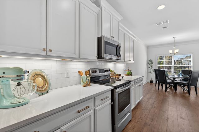 2408 Stonecenter Ln, Murfreesboro, TN 37128