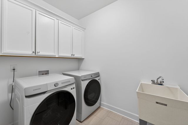 2408 Stonecenter Ln, Murfreesboro, TN 37128