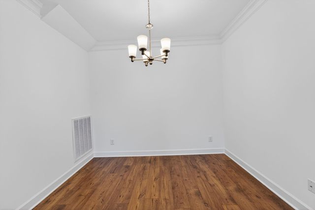 2408 Stonecenter Ln, Murfreesboro, TN 37128