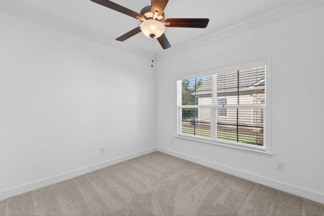 2408 Stonecenter Ln, Murfreesboro, TN 37128