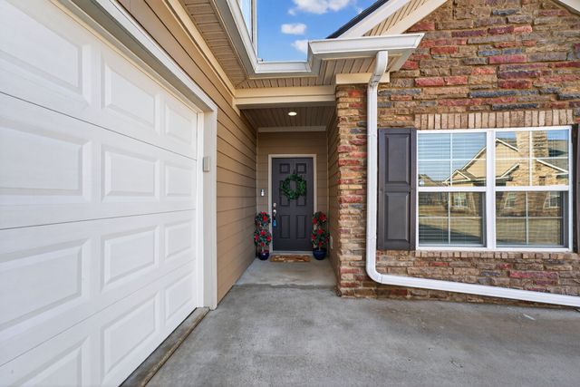 2408 Stonecenter Ln, Murfreesboro, TN 37128