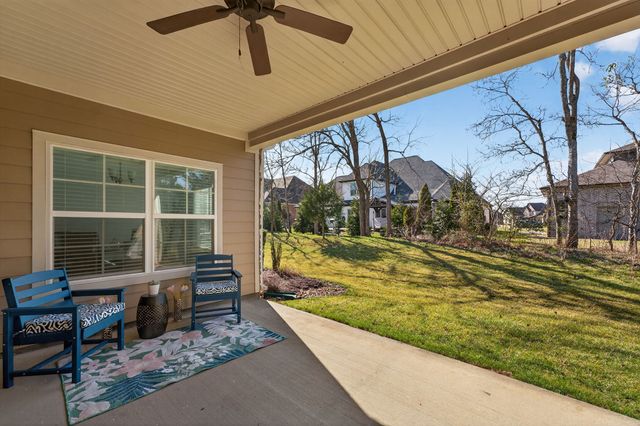 2408 Stonecenter Ln, Murfreesboro, TN 37128