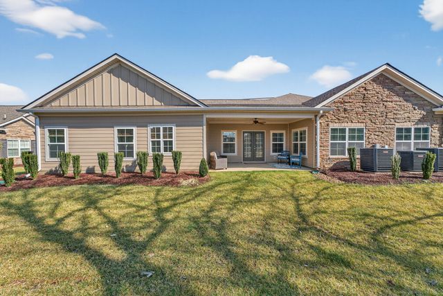 2408 Stonecenter Ln, Murfreesboro, TN 37128