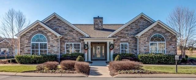 2408 Stonecenter Ln, Murfreesboro, TN 37128