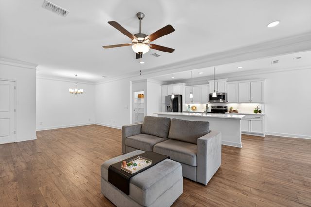 2408 Stonecenter Ln, Murfreesboro, TN 37128