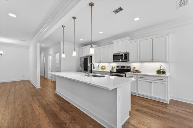 2408 Stonecenter Ln, Murfreesboro, TN 37128