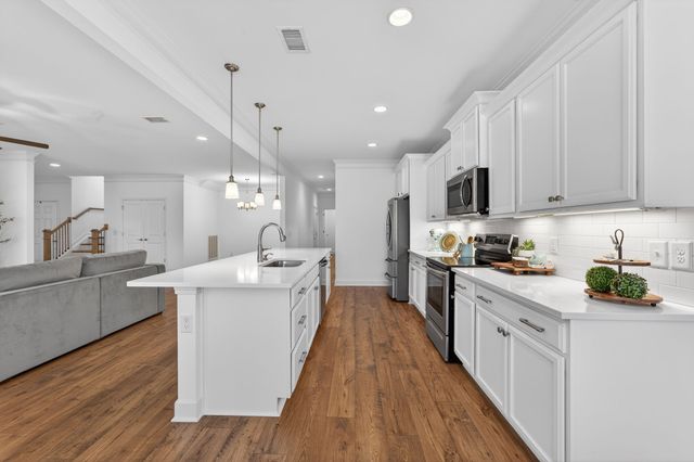 2408 Stonecenter Ln, Murfreesboro, TN 37128