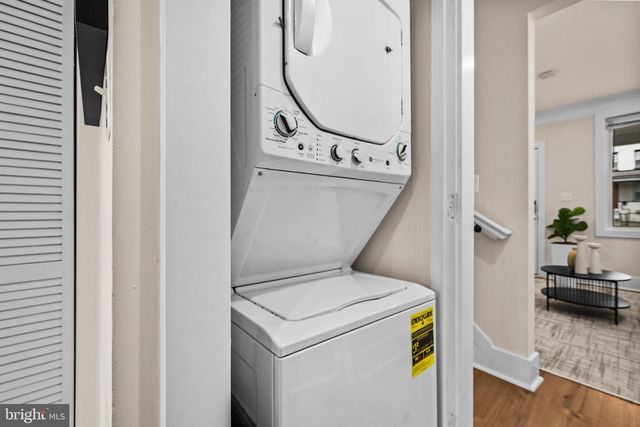 1742 L ST NE, Washington, DC 20002