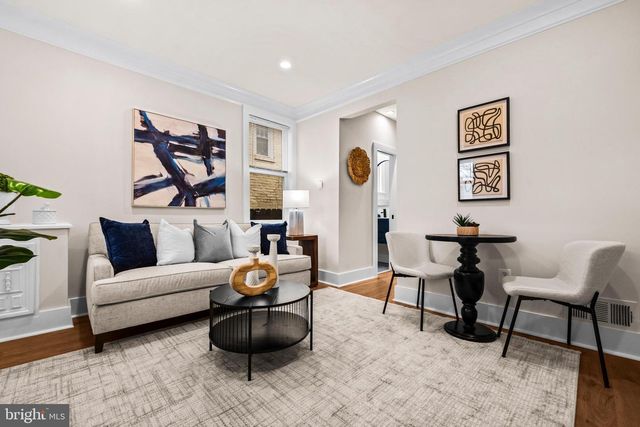 1742 L ST NE, Washington, DC 20002