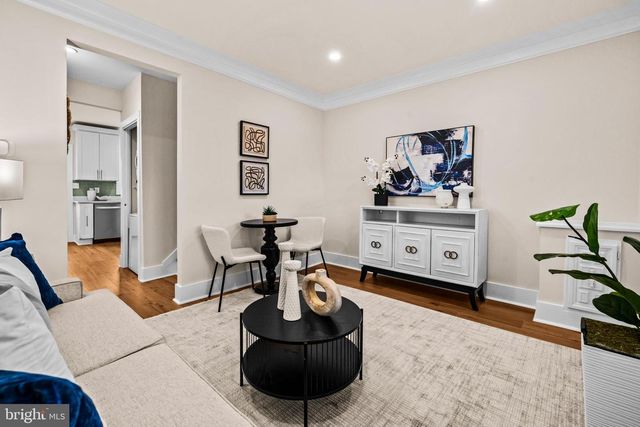 1742 L ST NE, Washington, DC 20002