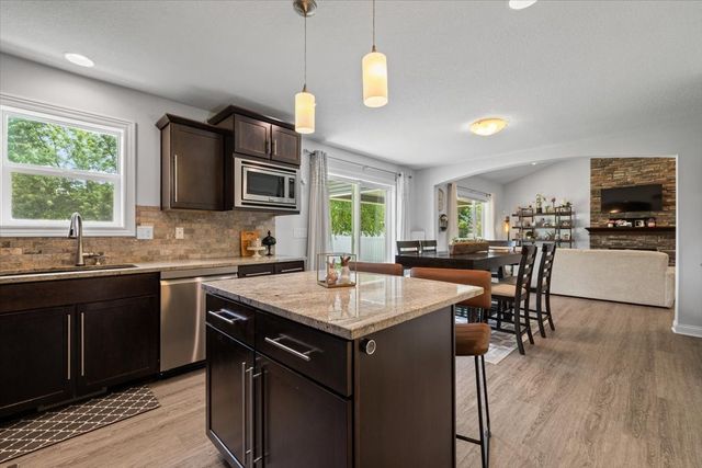 296 S 82nd Street, West Des Moines, IA 50266