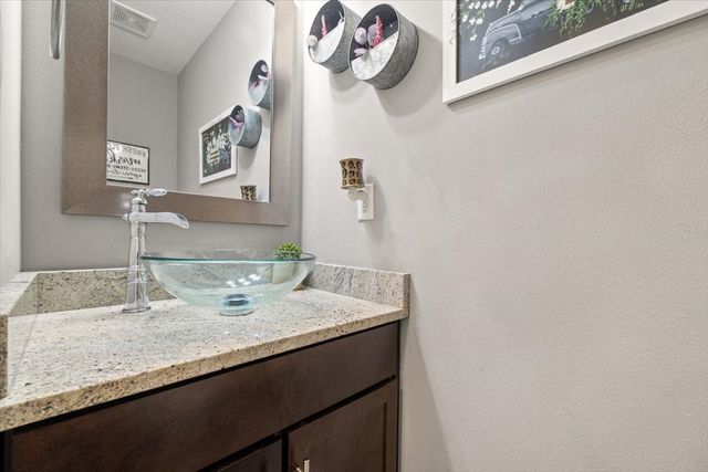 296 S 82nd Street, West Des Moines, IA 50266
