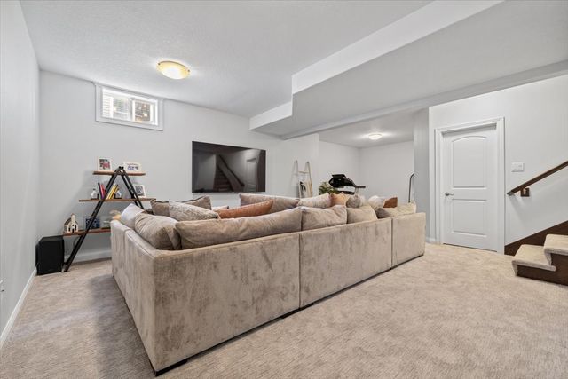296 S 82nd Street, West Des Moines, IA 50266