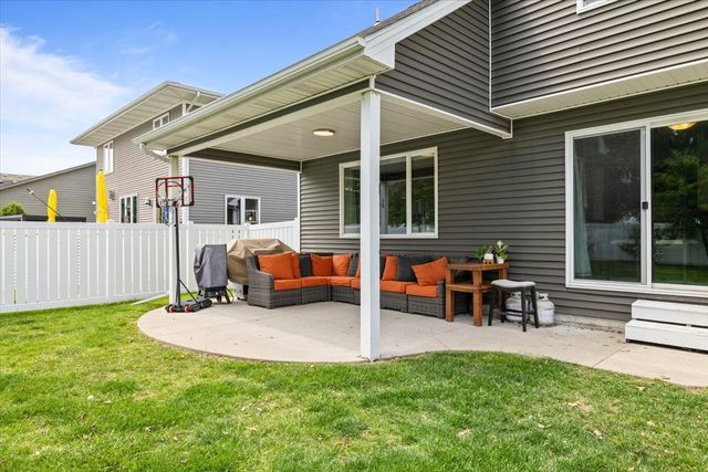 296 S 82nd Street, West Des Moines, IA 50266