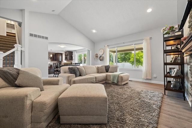 296 S 82nd Street, West Des Moines, IA 50266
