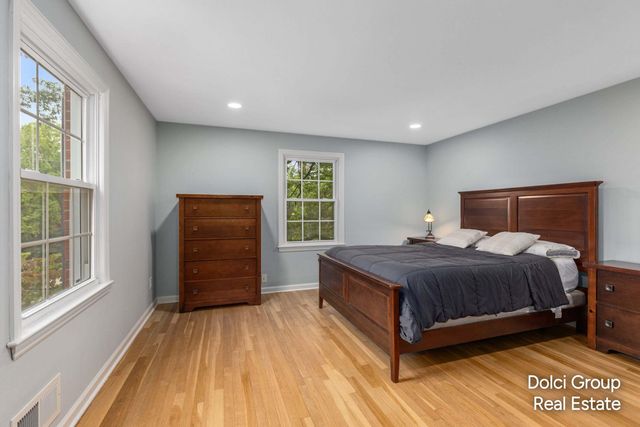 2115 Romence Street NE, Grand Rapids, MI 49503