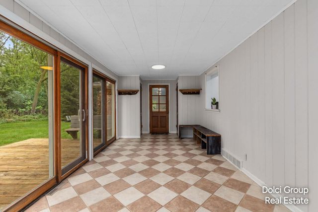2115 Romence Street NE, Grand Rapids, MI 49503