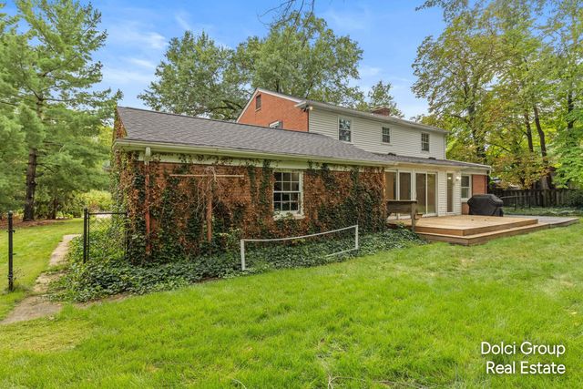 2115 Romence Street NE, Grand Rapids, MI 49503