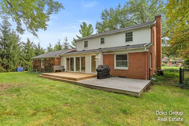 2115 Romence Street NE, Grand Rapids, MI 49503