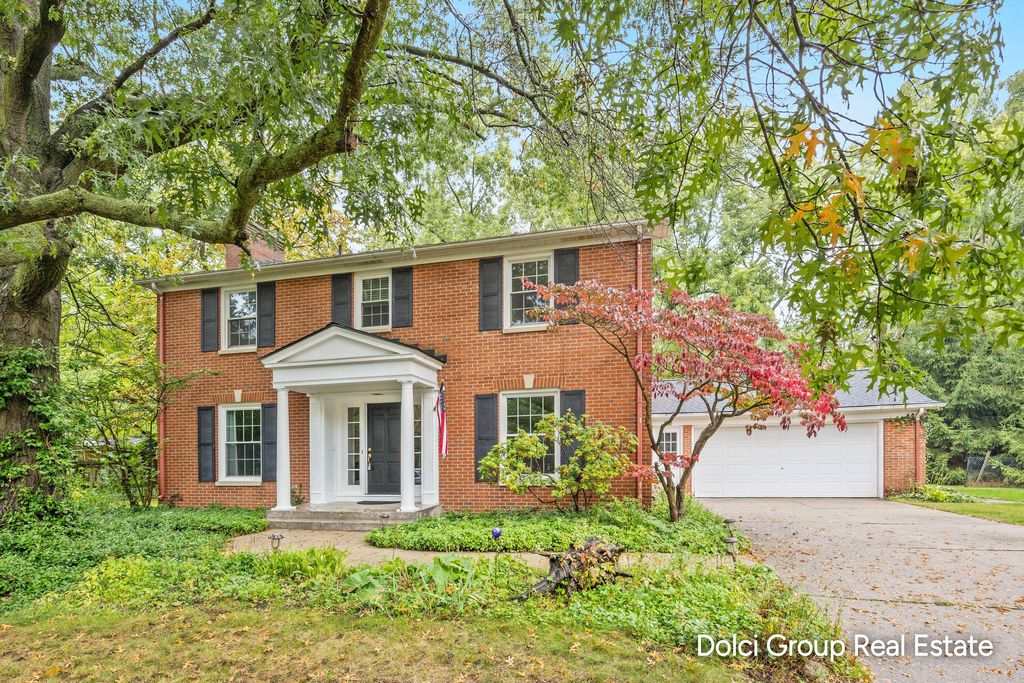 2115 Romence Street NE, Grand Rapids, MI 49503