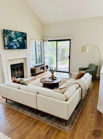 404 Halliford Ct, Roseville, CA 95661