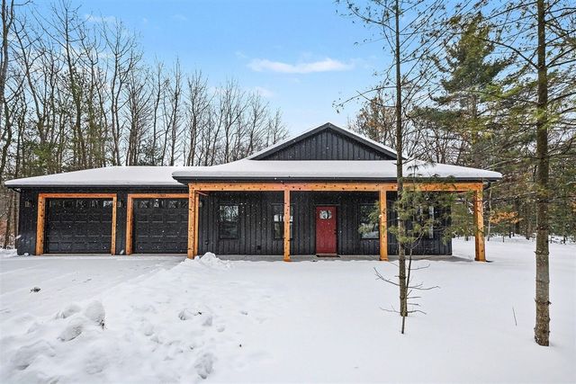 10262 S Sheridan Road, Fenwick, MI 48834