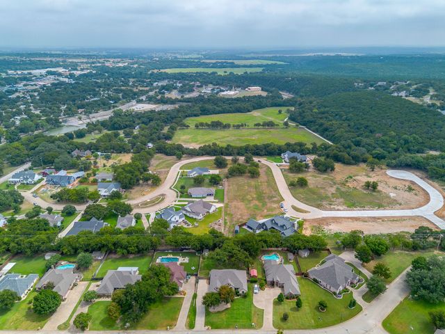 112 Heritage Place, Glen Rose, TX 76043