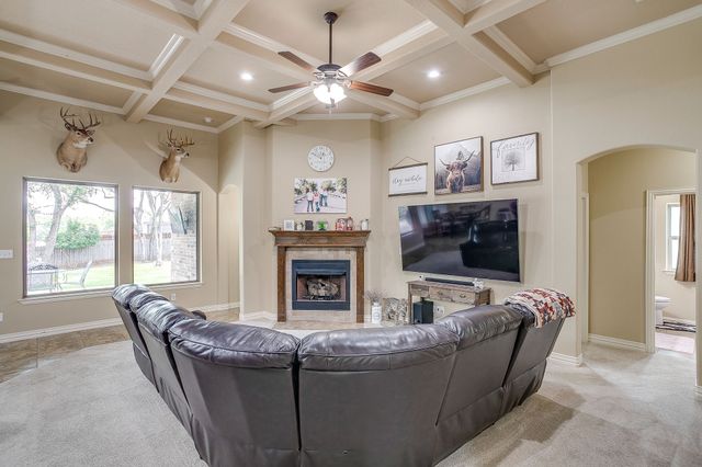 112 Heritage Place, Glen Rose, TX 76043