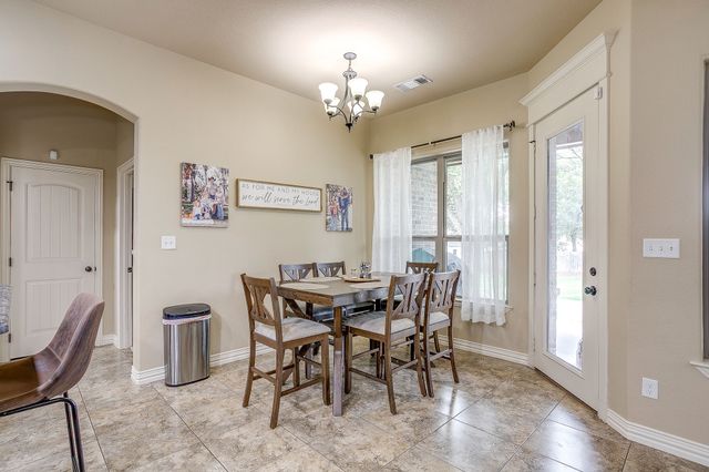 112 Heritage Place, Glen Rose, TX 76043