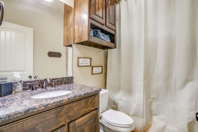 112 Heritage Place, Glen Rose, TX 76043