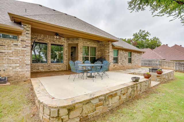 112 Heritage Place, Glen Rose, TX 76043