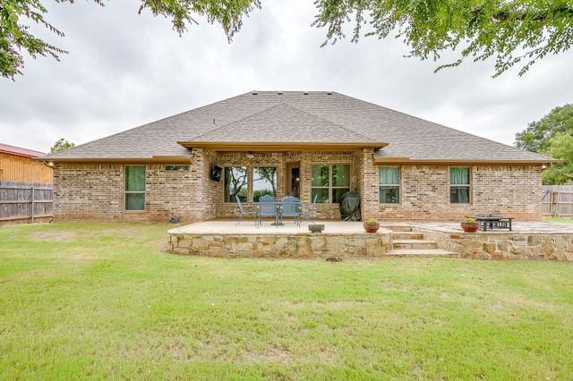 112 Heritage Place, Glen Rose, TX 76043