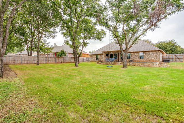 112 Heritage Place, Glen Rose, TX 76043