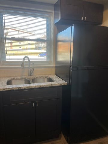 1340 N main Street E1, Wheaton, IL 60187