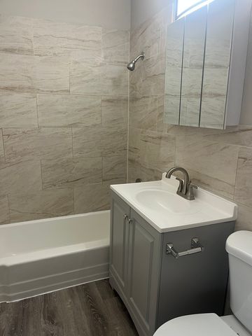 1340 N main Street E1, Wheaton, IL 60187