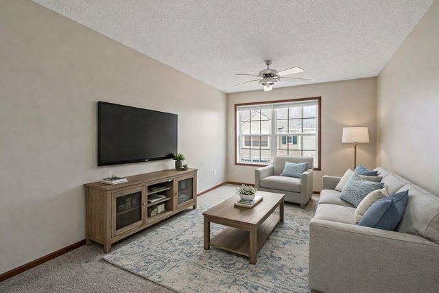 11003 Oak Grove Circle B, Woodbury, MN 55129