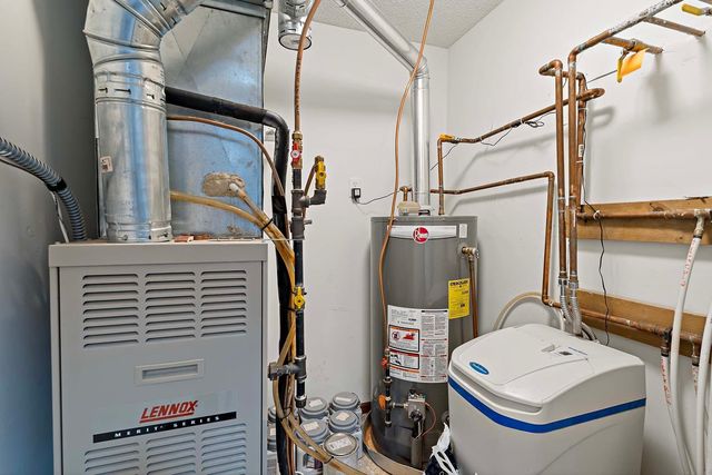 11003 Oak Grove Circle B, Woodbury, MN 55129