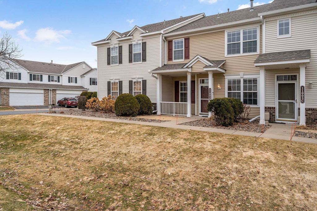 11003 Oak Grove Circle B, Woodbury, MN 55129