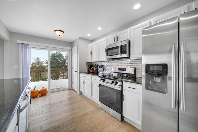 10487 Pinnacle Street, Crown Point, IN 46307