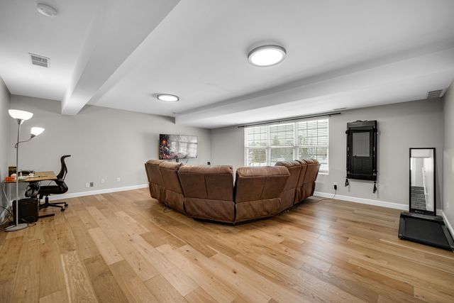 10487 Pinnacle Street, Crown Point, IN 46307