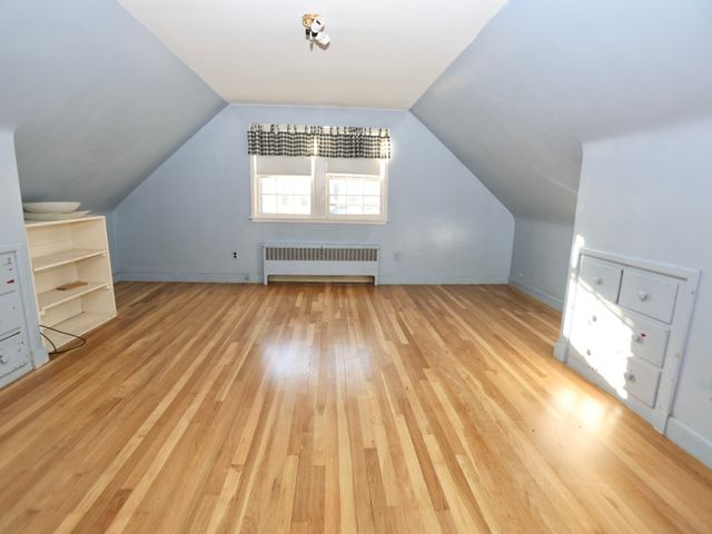 6 Rochelle St, Worcester, MA 01606