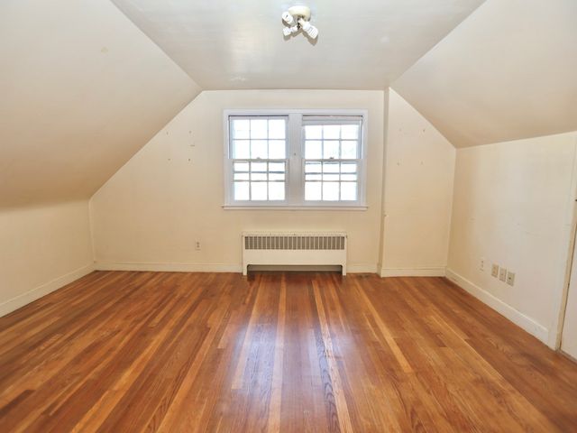 6 Rochelle St, Worcester, MA 01606