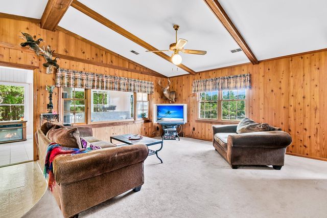 107 Jacks Lane, Bonneau, SC 29431