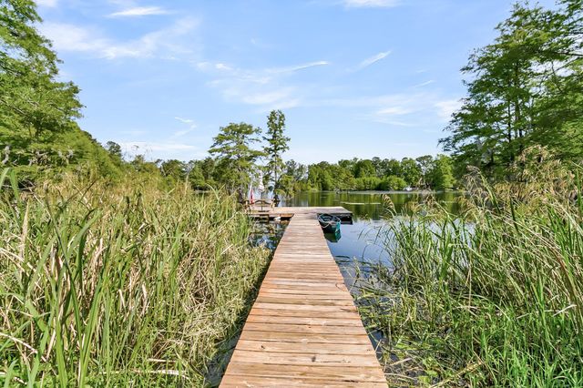 107 Jacks Lane, Bonneau, SC 29431