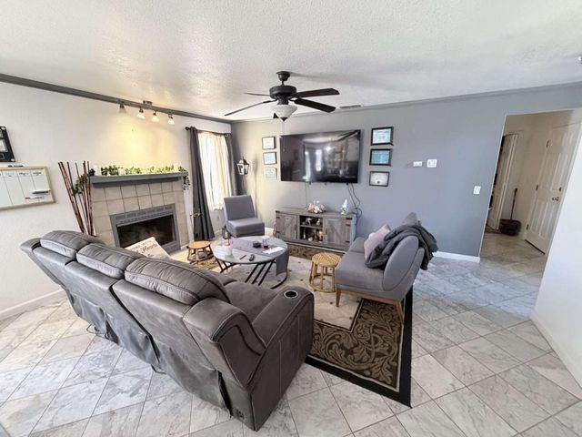 5109 Dipper Way, Elk Grove, CA 95758